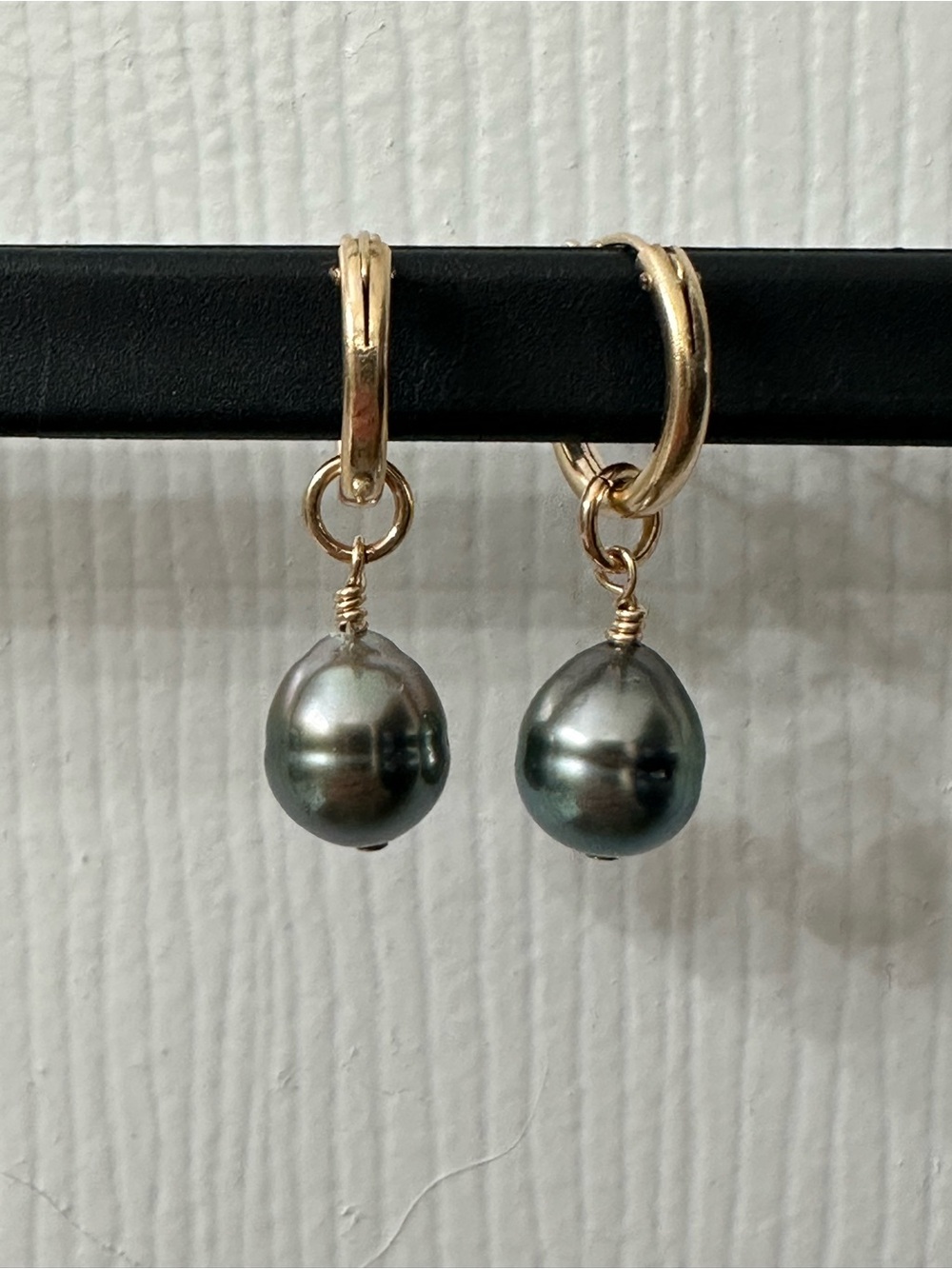 Tahitian Pearl Earrings 14k Gold-Filled Hoops Handmade Hawaii Jewelry 1.25” NWOT